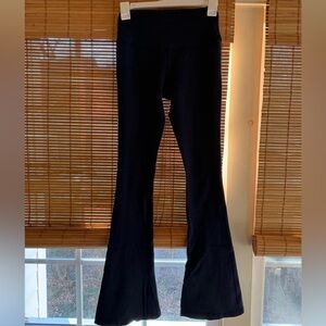 Splits59 Navy Leggings